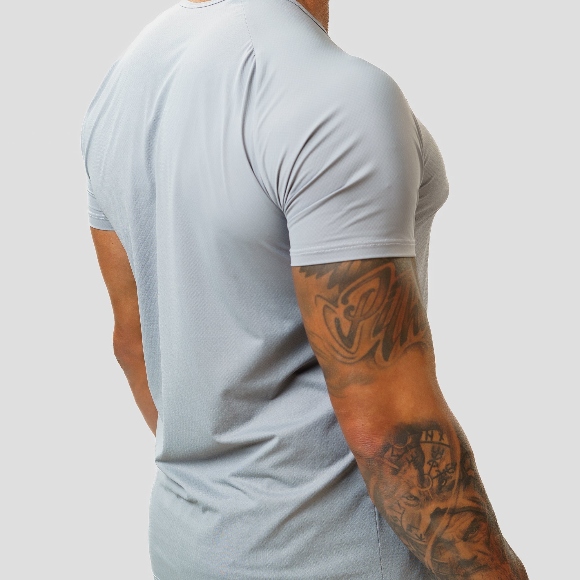 Camiseta Poliamida Horizon Flow Cinza Gelo