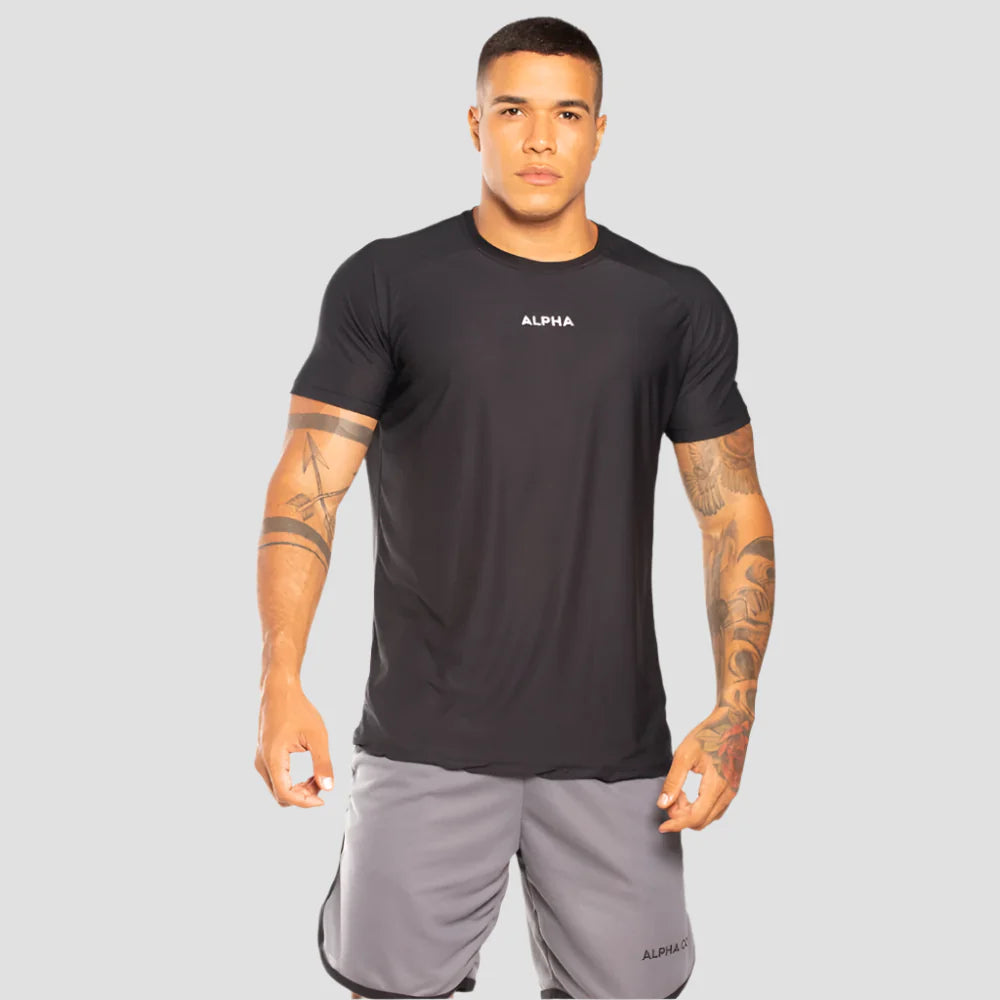 Kit 3 Camisetas Dry Fit Preto + 2 Bermudas Pretas