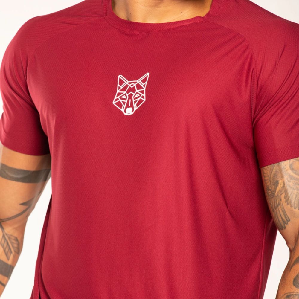 Camiseta Dry Lobo Geometrico Vinho