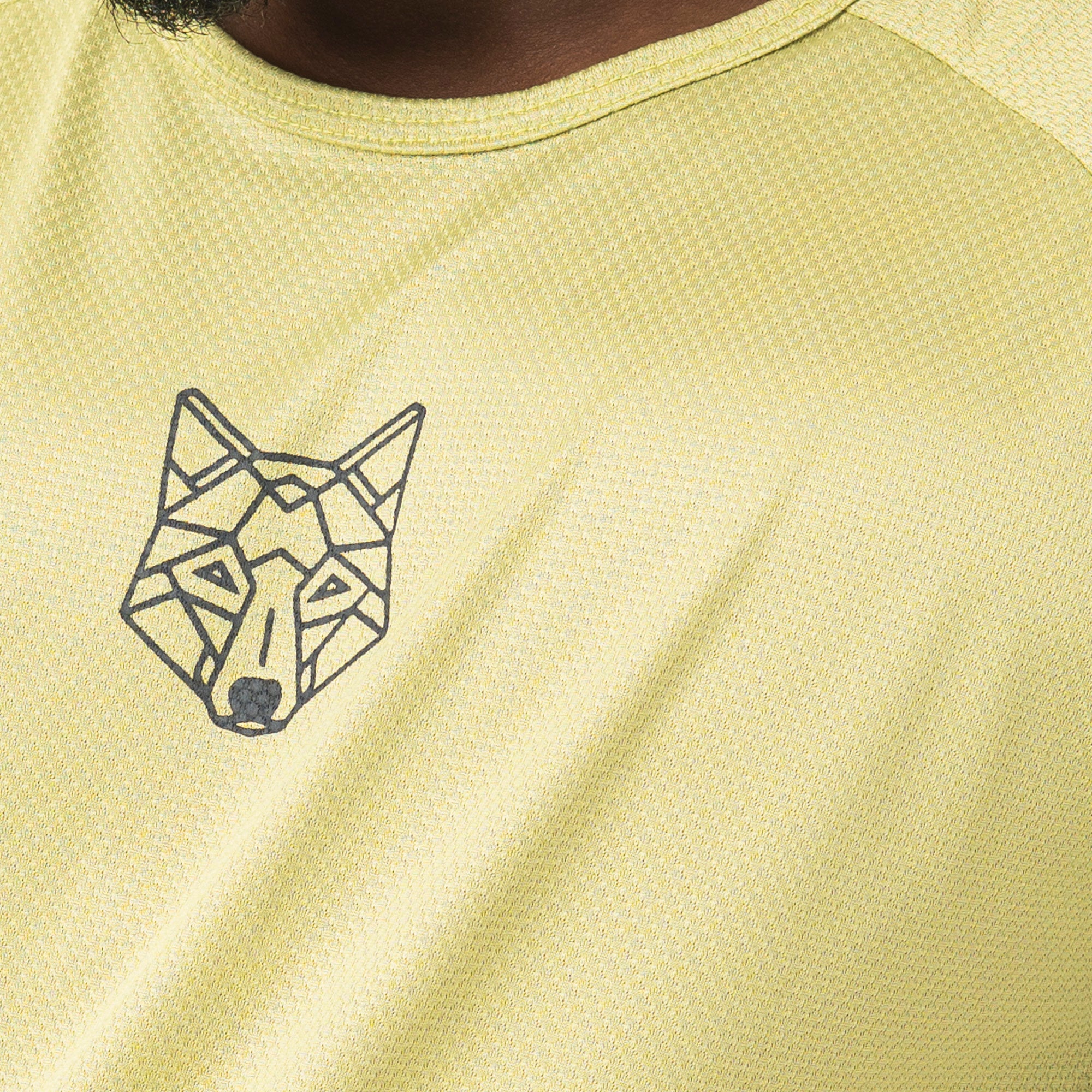 Camiseta Dry Fit Lobo Geométrico Verde Folha