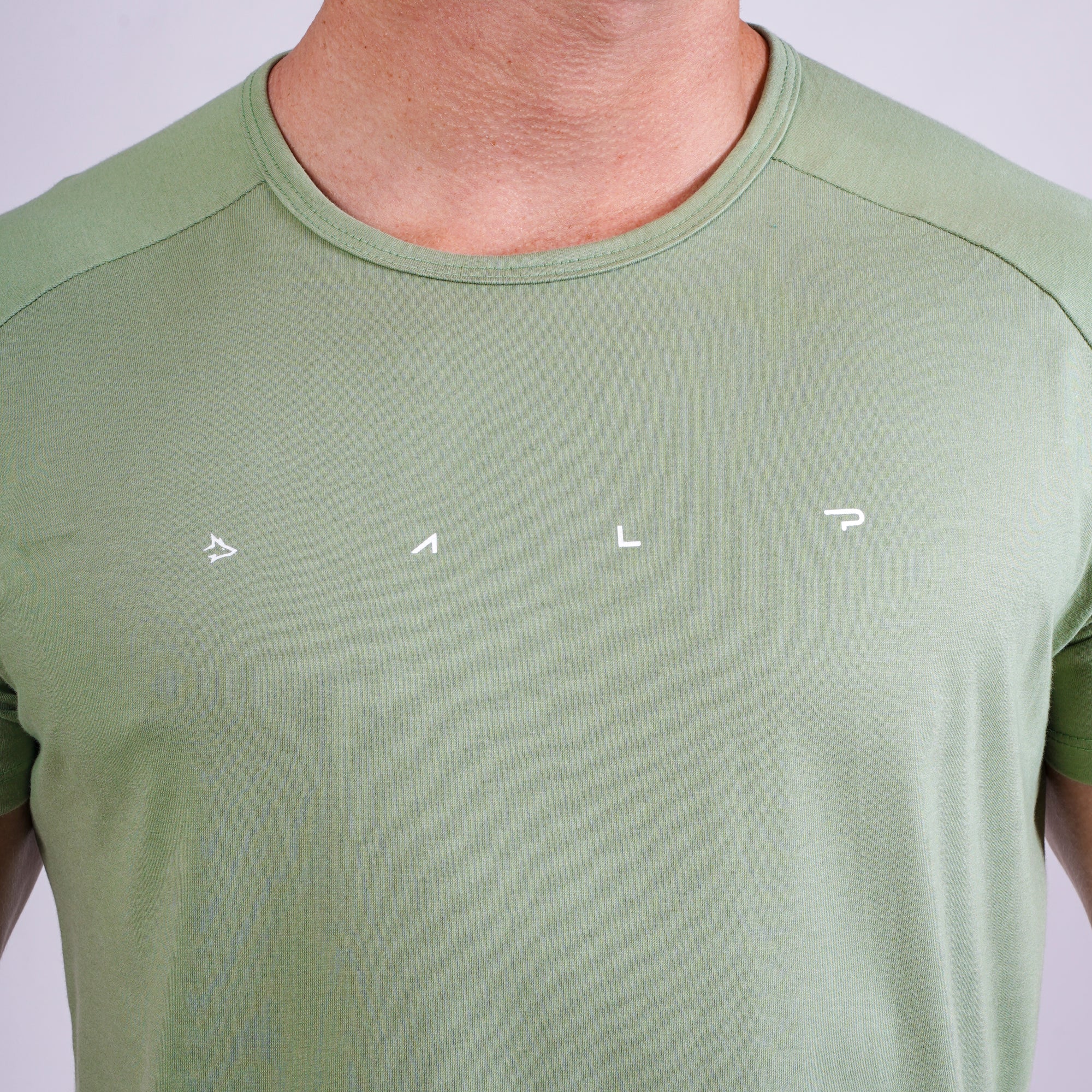 Camiseta Algodão Light Lupus Verde Pistache