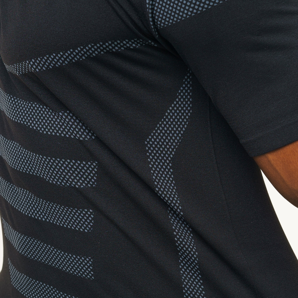 Camiseta Apex Dry Core Preto - Sem Costura