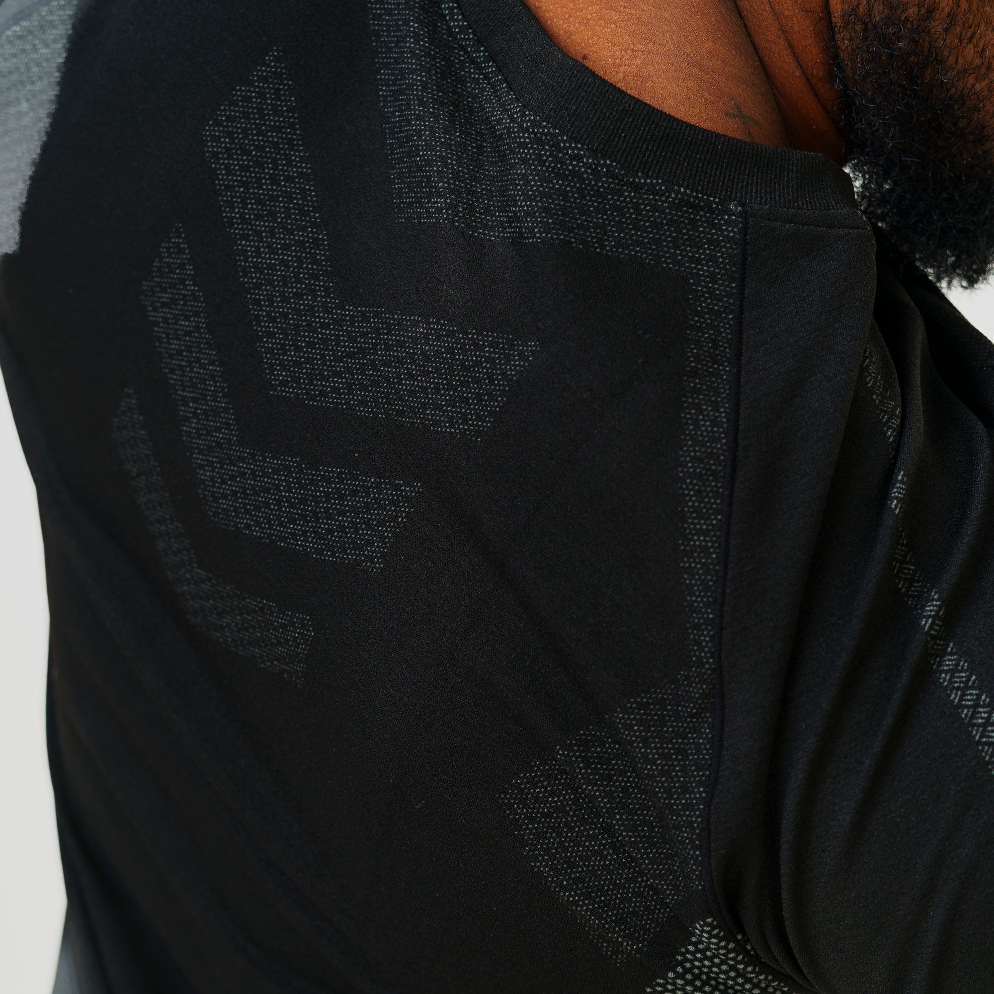 Camiseta Apex Dry Iron Preto - Sem Costura