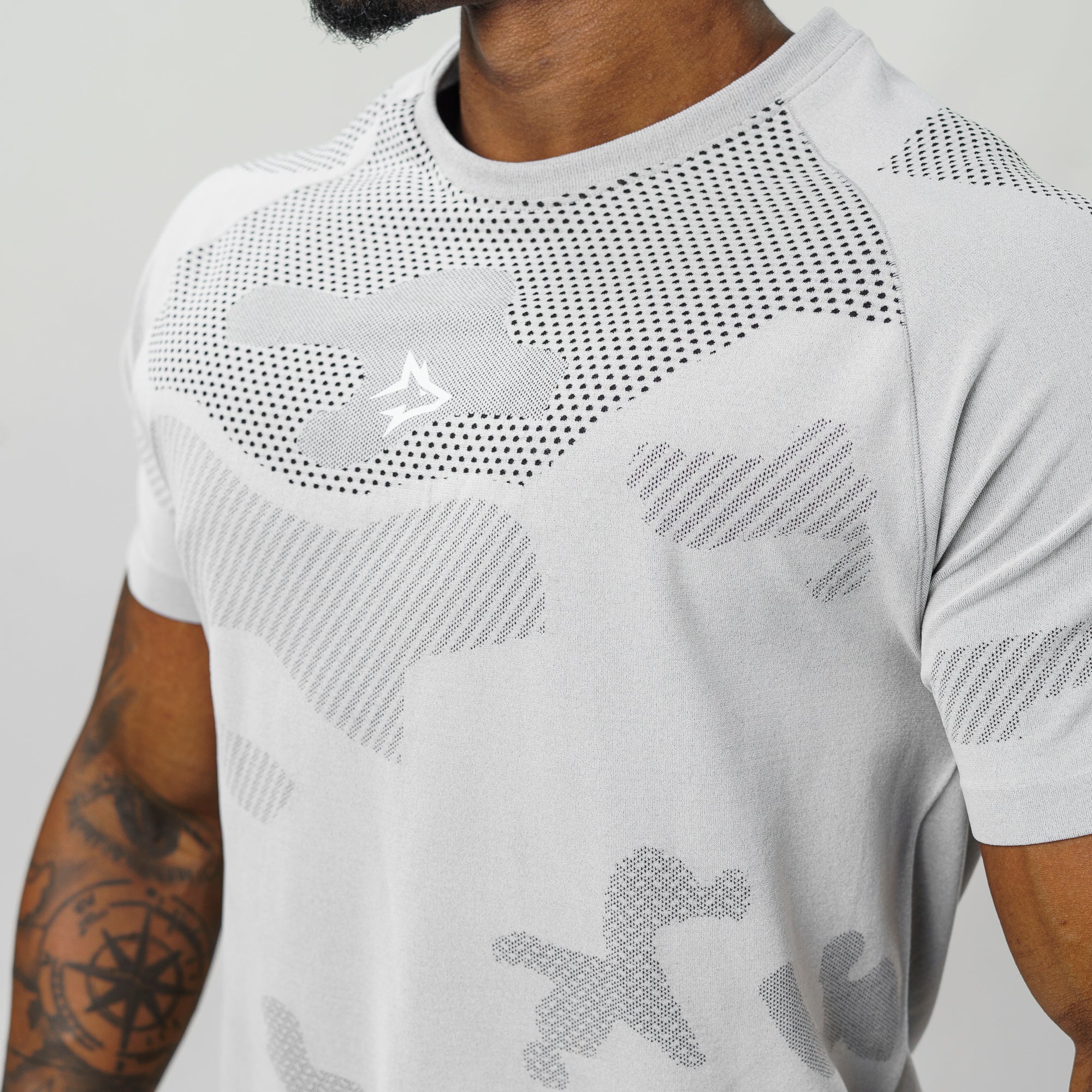 Camiseta Apex Dry Middle Lupus Cinza Gelo - Sem Costura