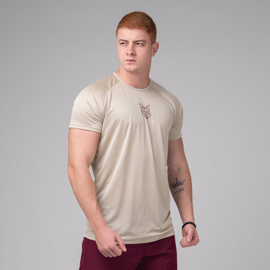 Camiseta Dry Fit Lobo Geométrico Arenoso