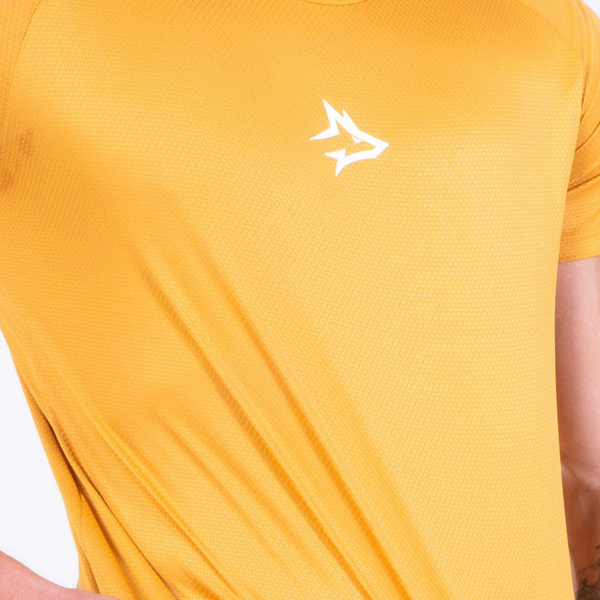 Camiseta Dry Fit Middle Lupus Açafrão