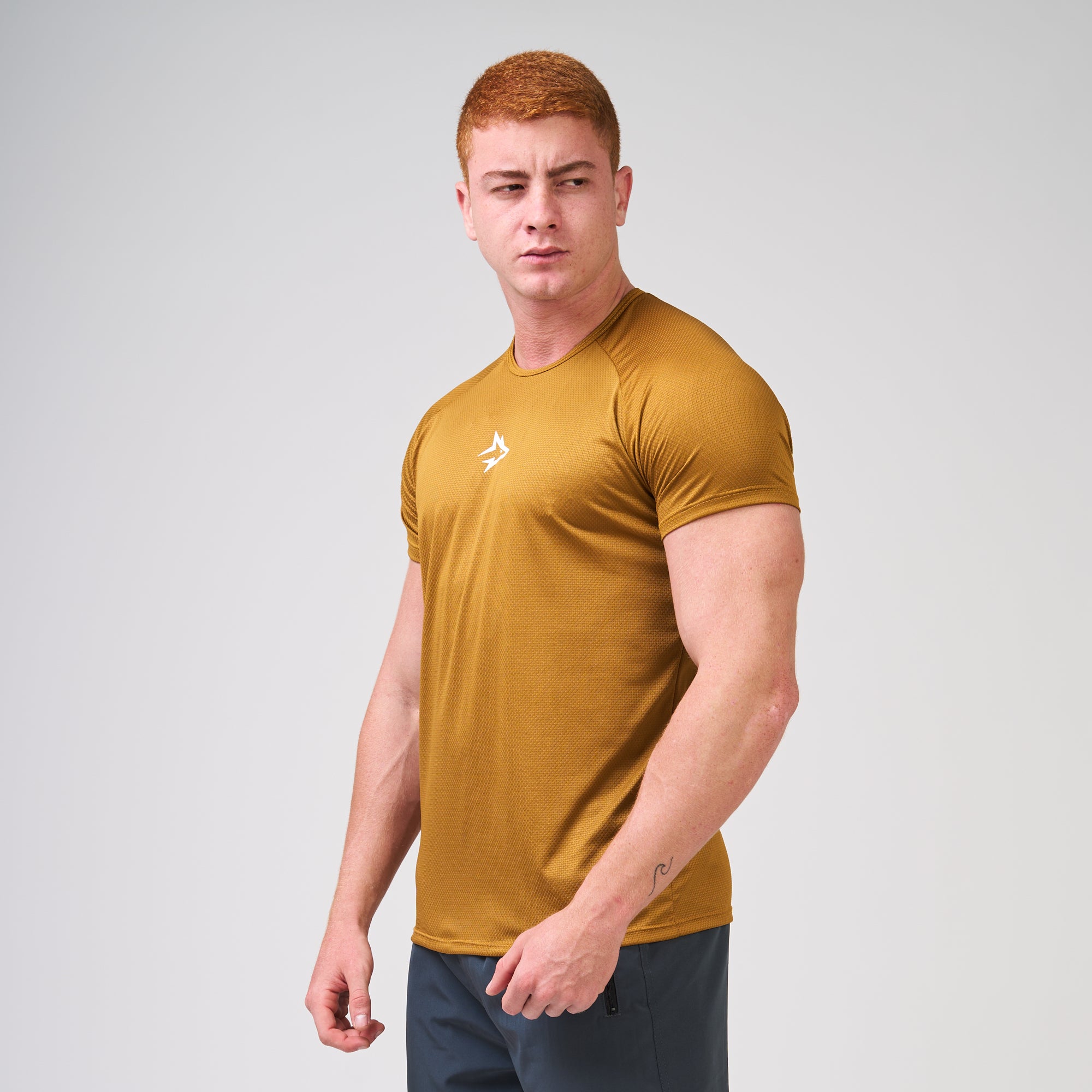 Camiseta Dry Fit Middle Lupus Ocre