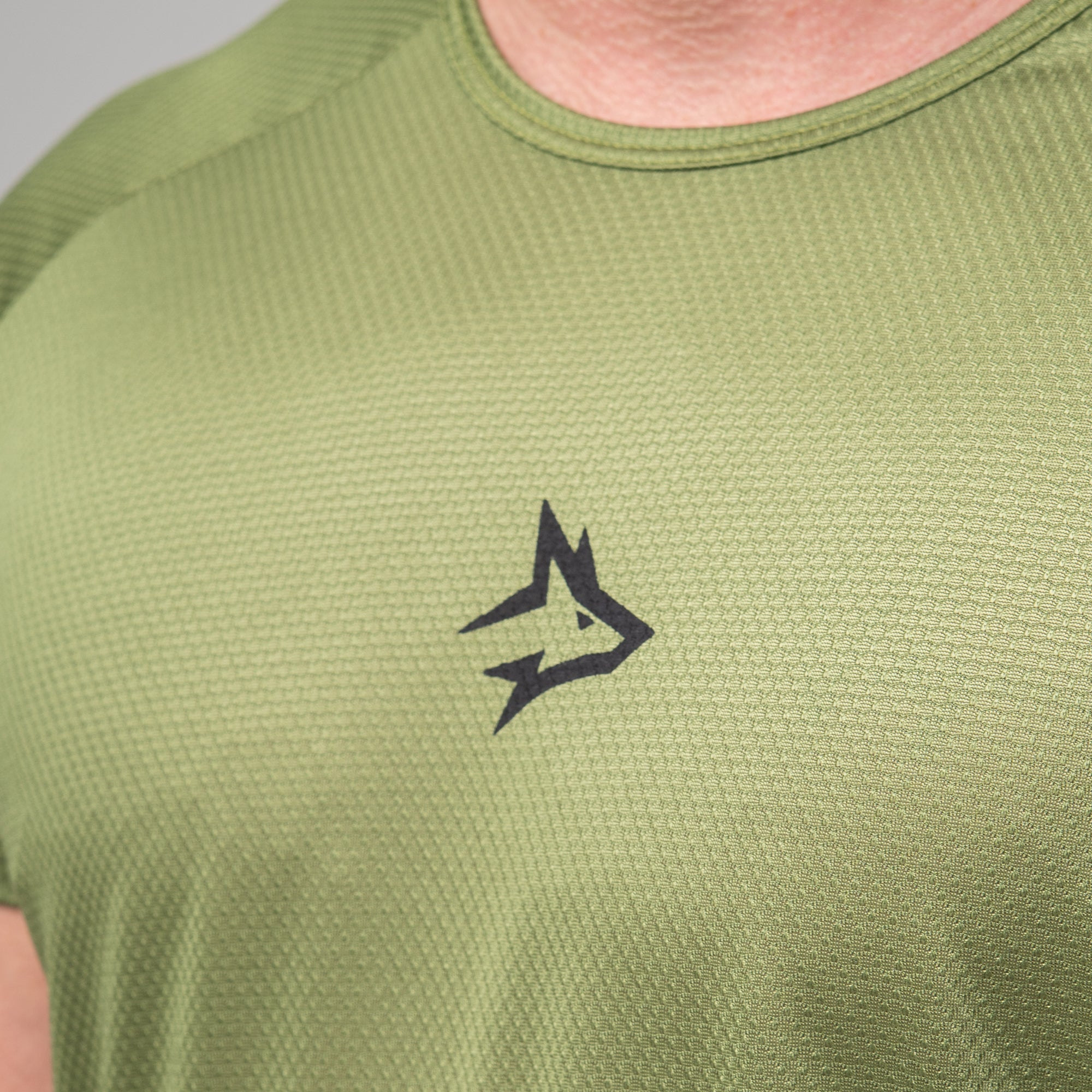 Camiseta Dry Fit Middle Lupus Verde Selva