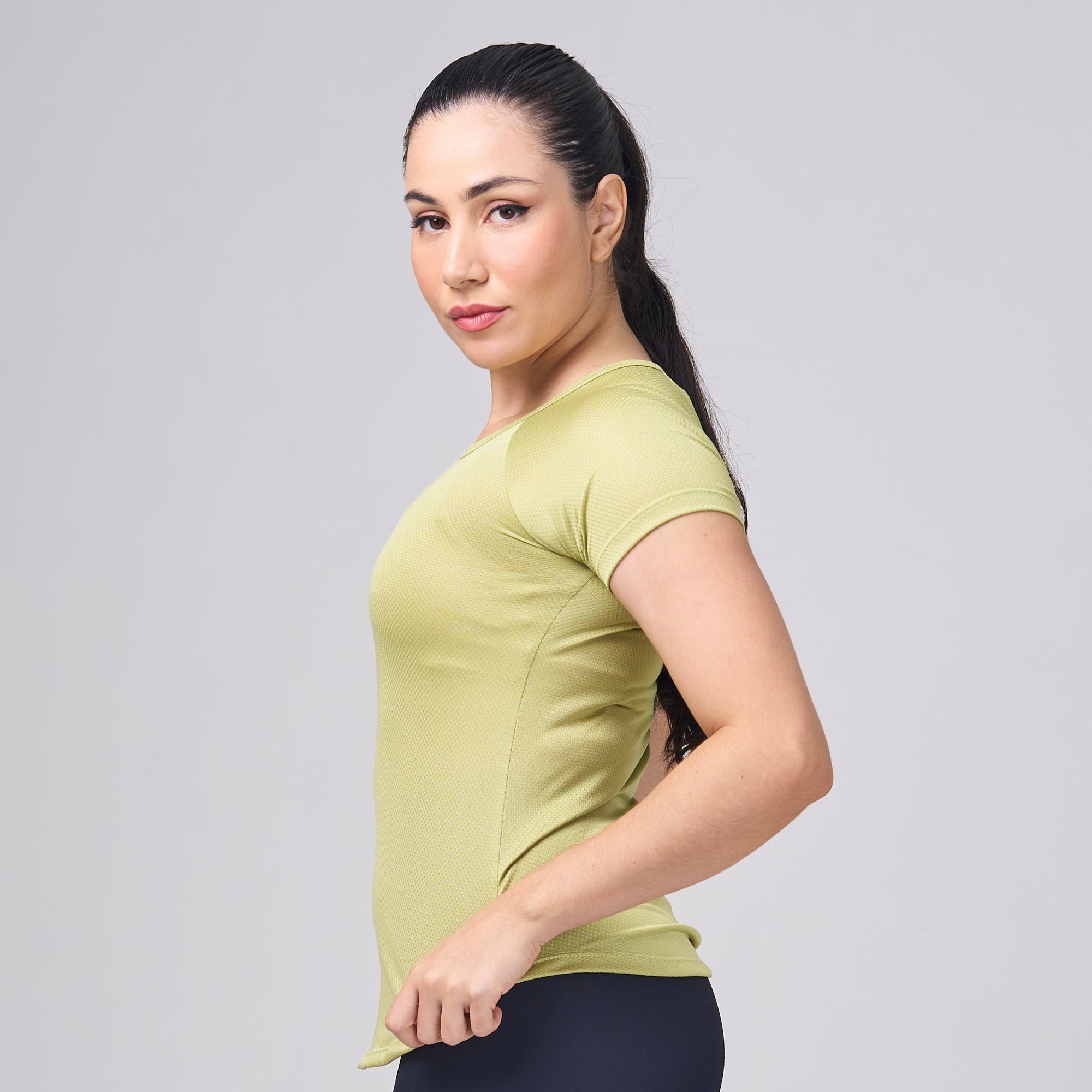 Camiseta Feminina Dry Fit Lobo Geométrico Verde Folha