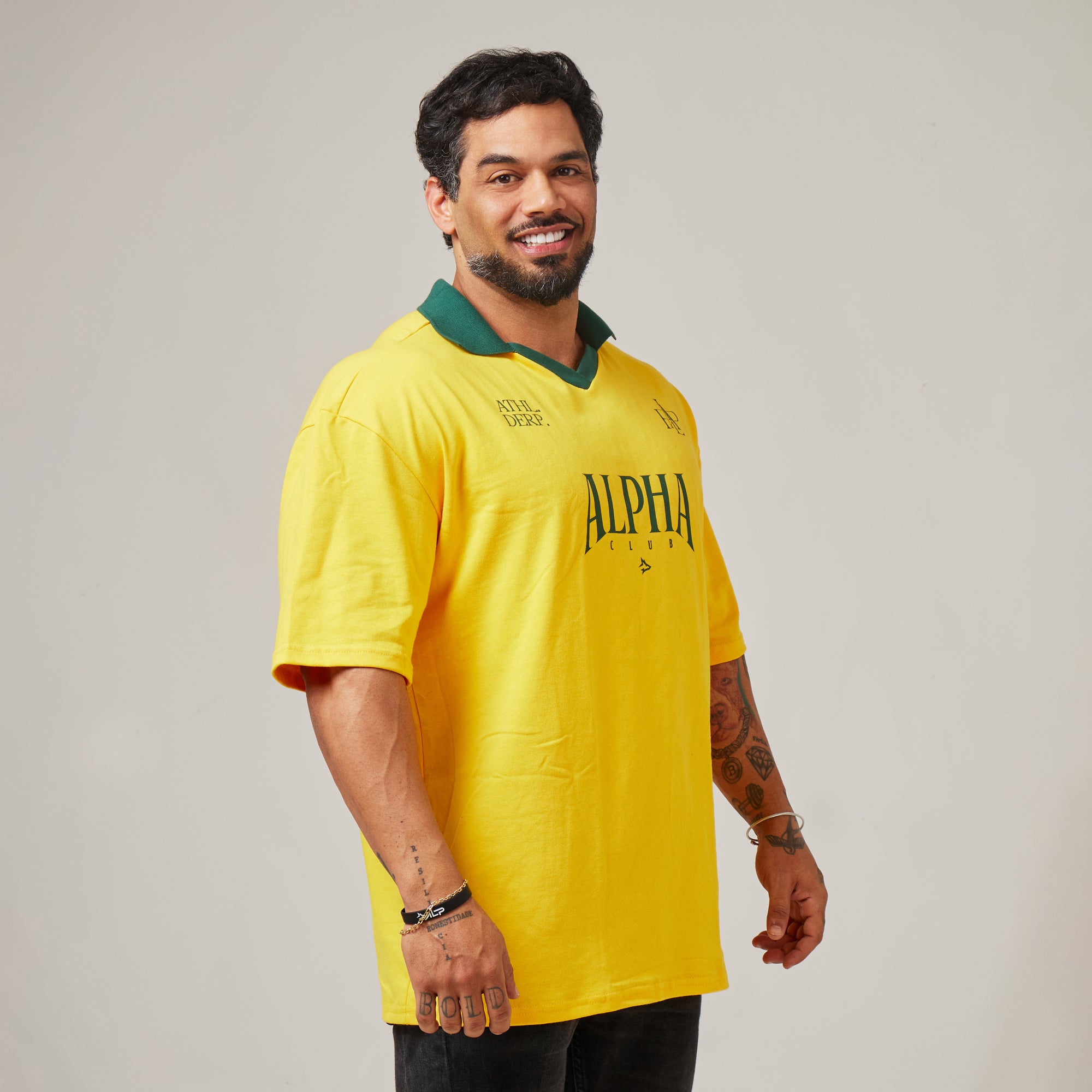 Camiseta Oversized Alpha Club Amarelo Clássico