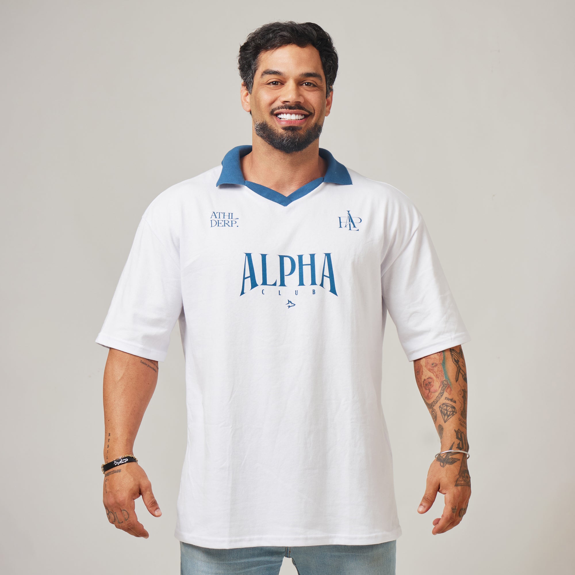 Camiseta Oversized Alpha Club Branco Origem