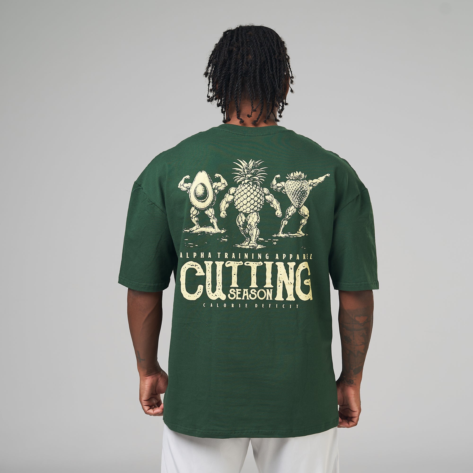 Camiseta Oversized Cutting Season Verde Musgo