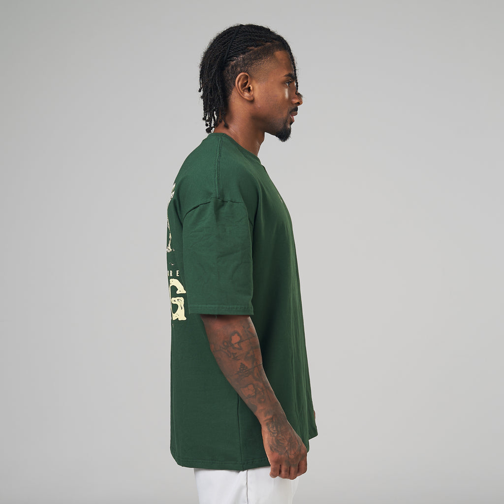 Camiseta Oversized Cutting Season Verde Musgo