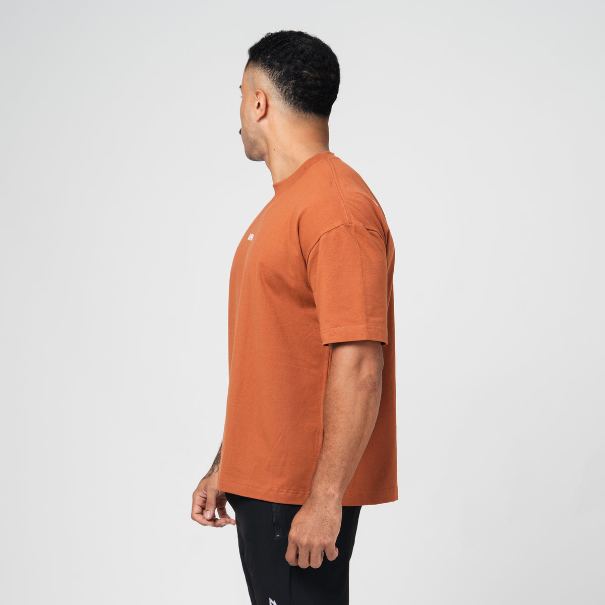 Camiseta Oversized Division Marrom Telha
