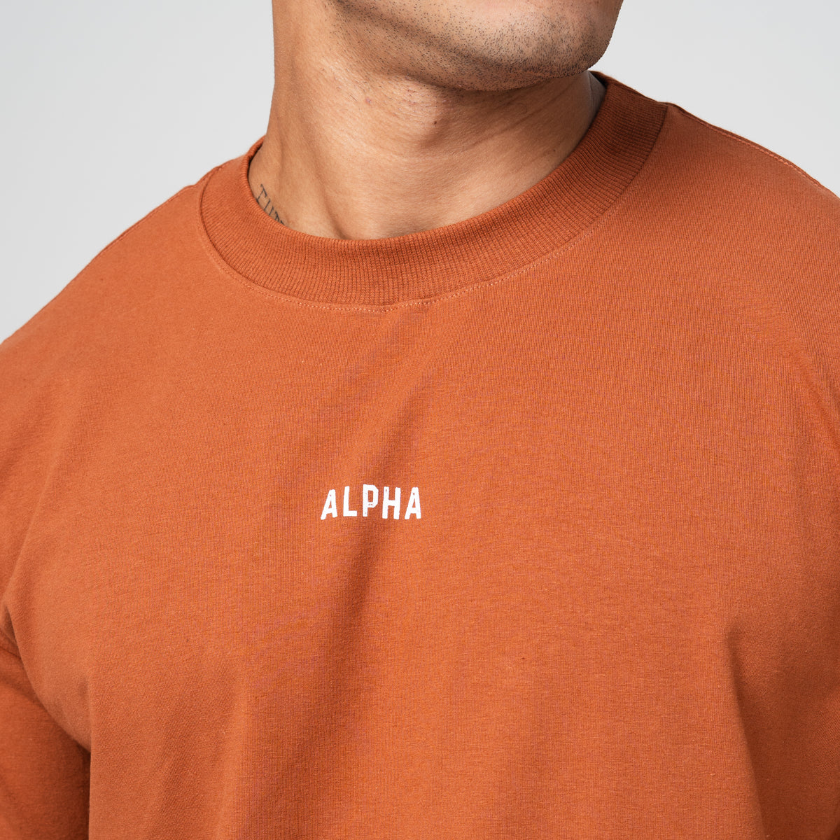 Camiseta Oversized Division Marrom Telha