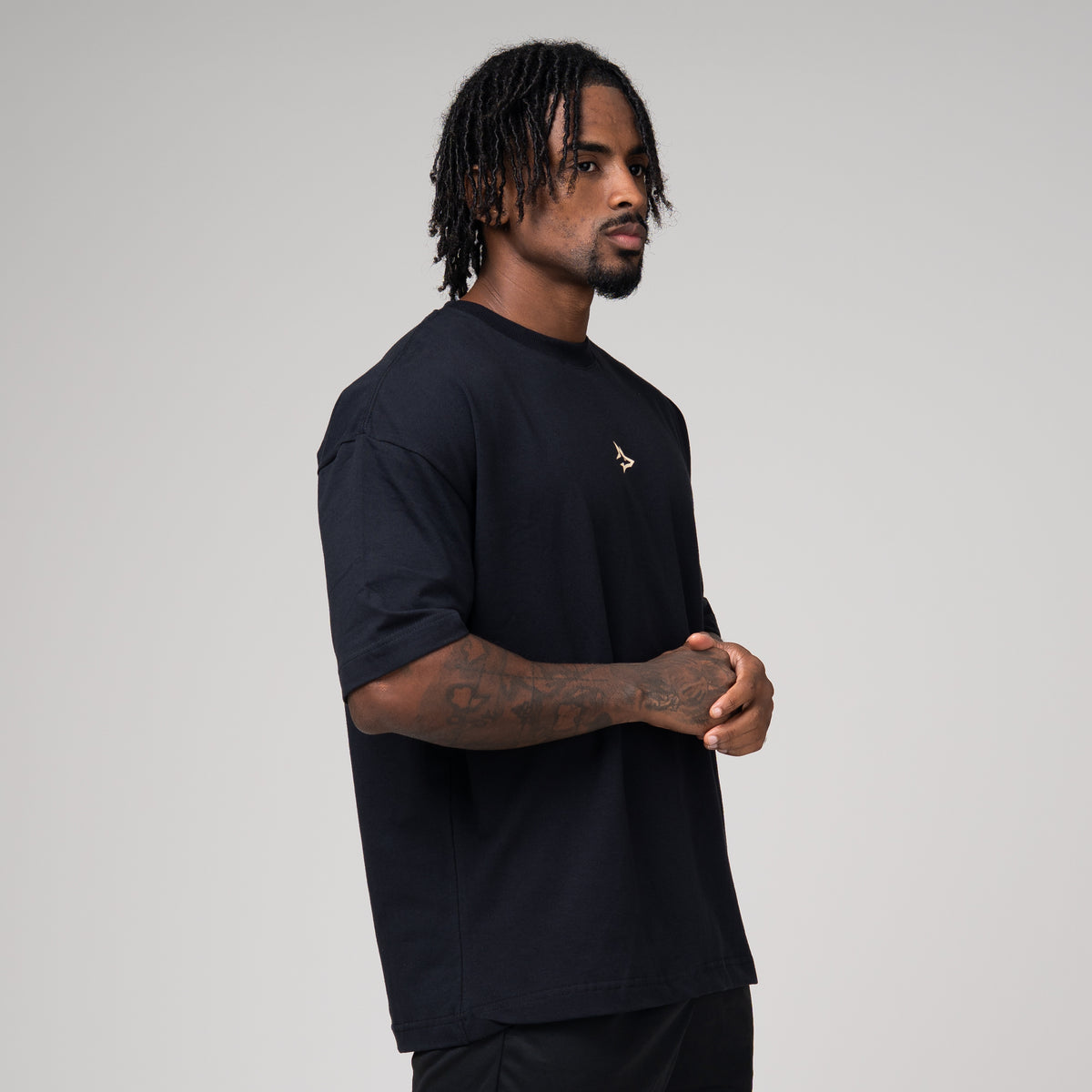 Camiseta Oversized Natural Warrior Preto