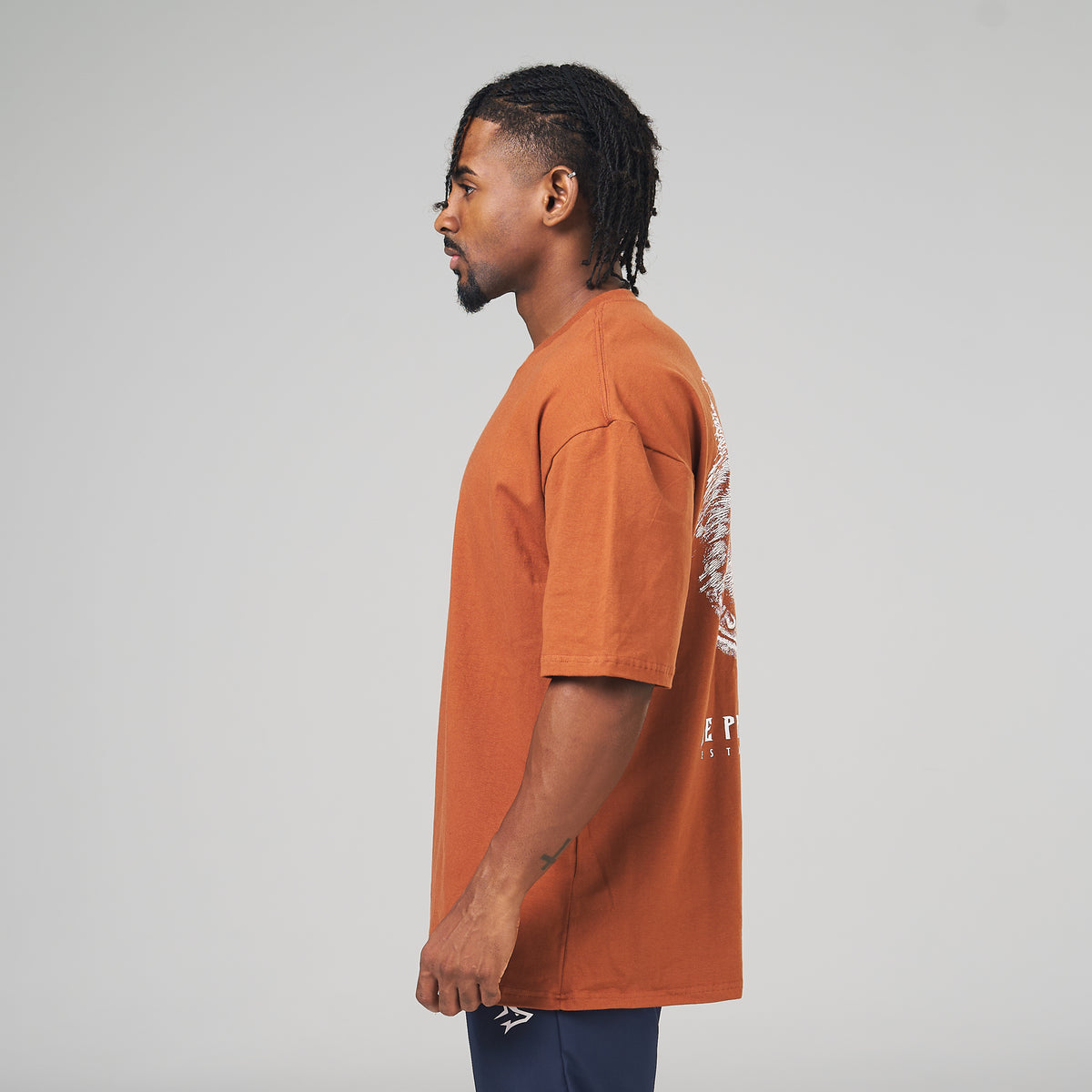 Camiseta Oversized Plate Marrom Telha