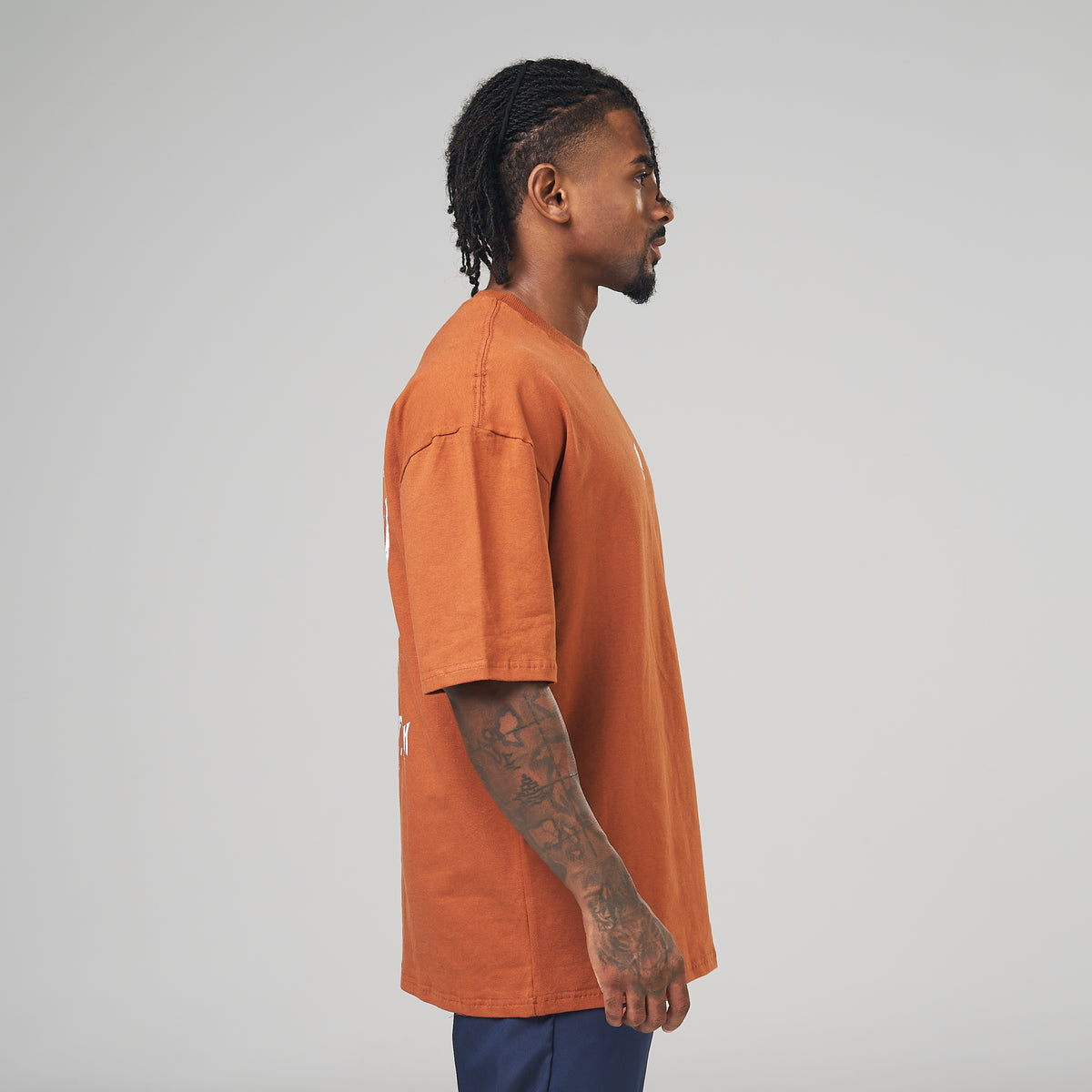 Camiseta Oversized Plate Marrom Telha