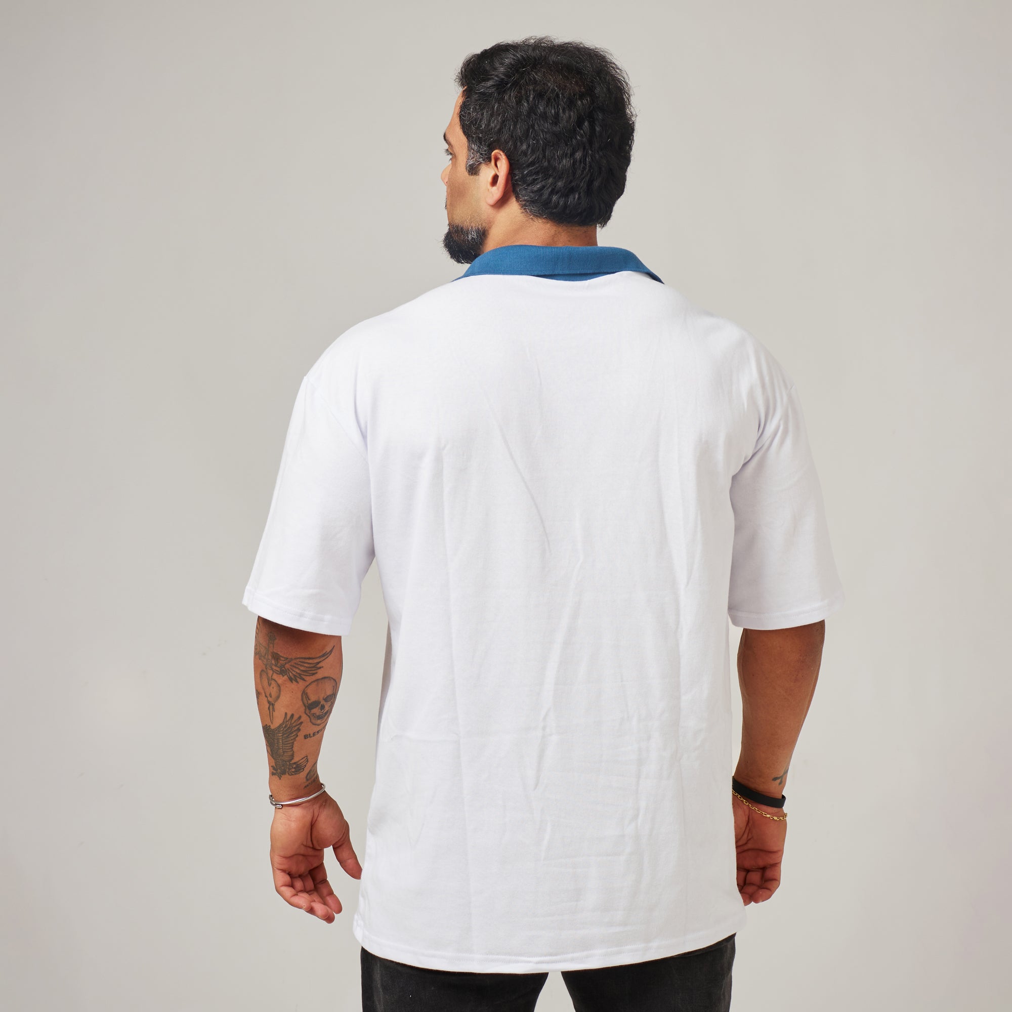 Camiseta Oversized Retrô Lupus Branco Origem