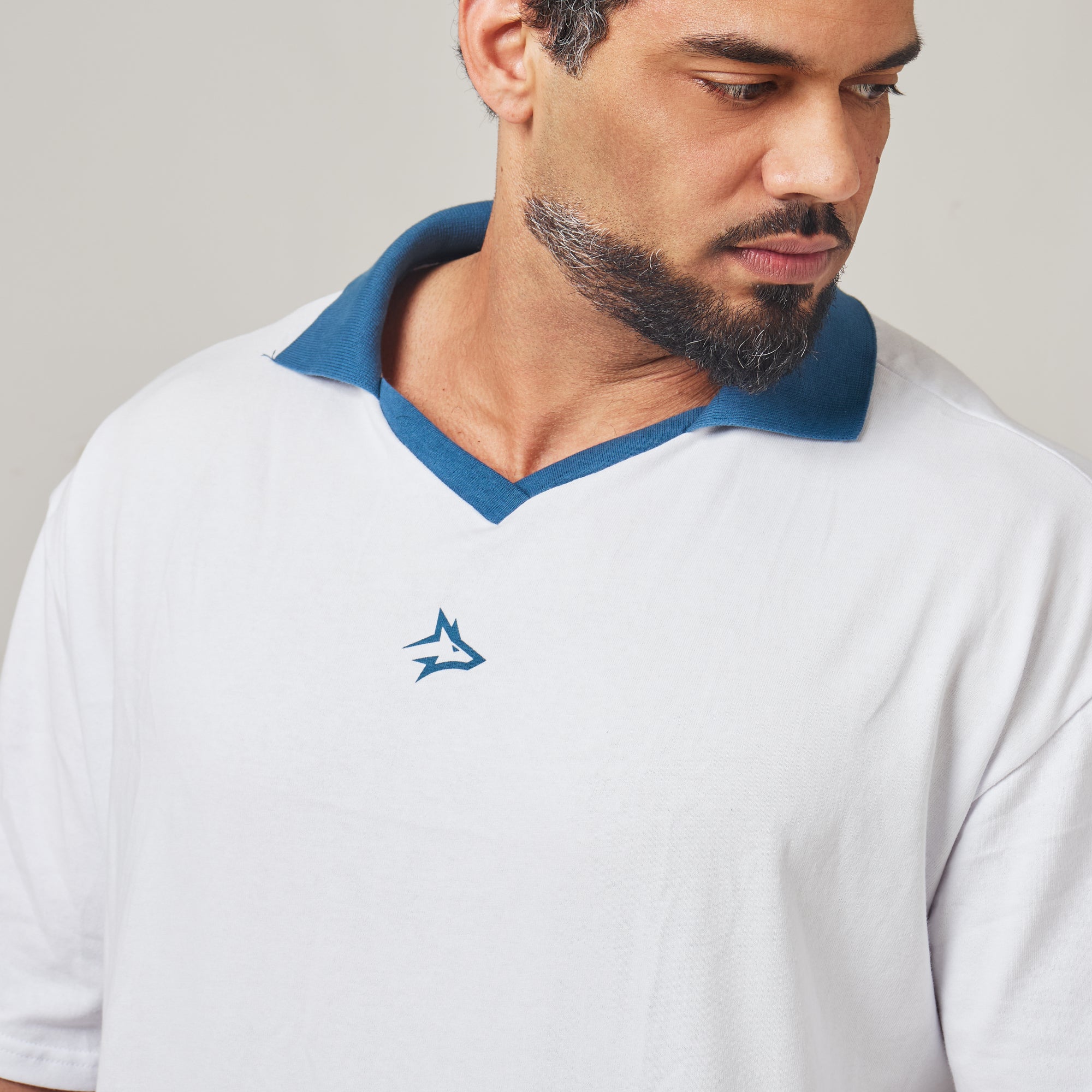 Camiseta Oversized Retrô Lupus Branco Origem