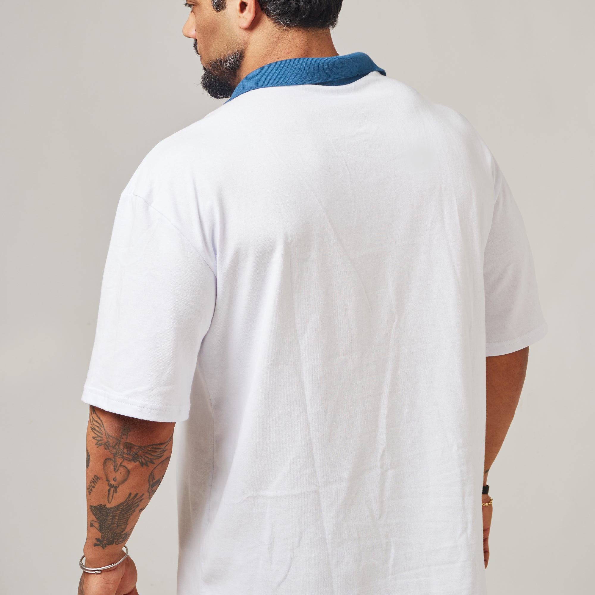 Camiseta Oversized Retrô Lupus Branco Origem