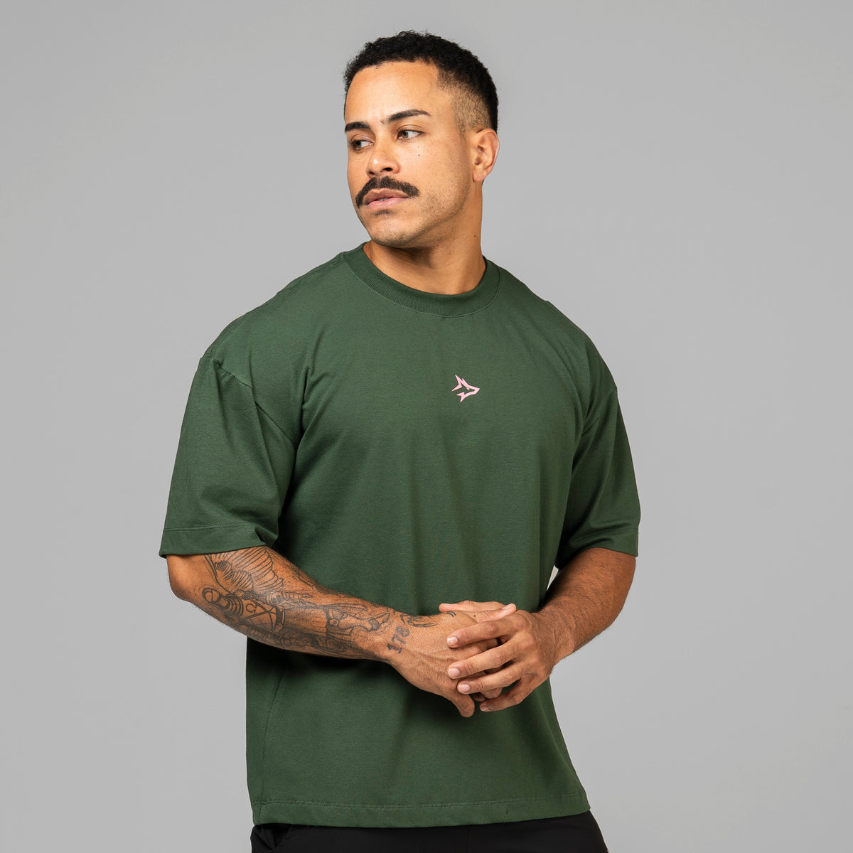Camiseta Oversized Wolf Gainz Verde Musgo