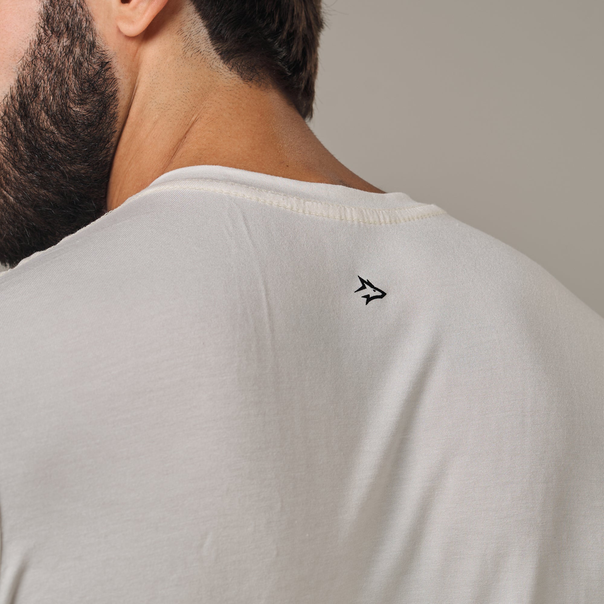 Camiseta Tech Lupus Back Off White