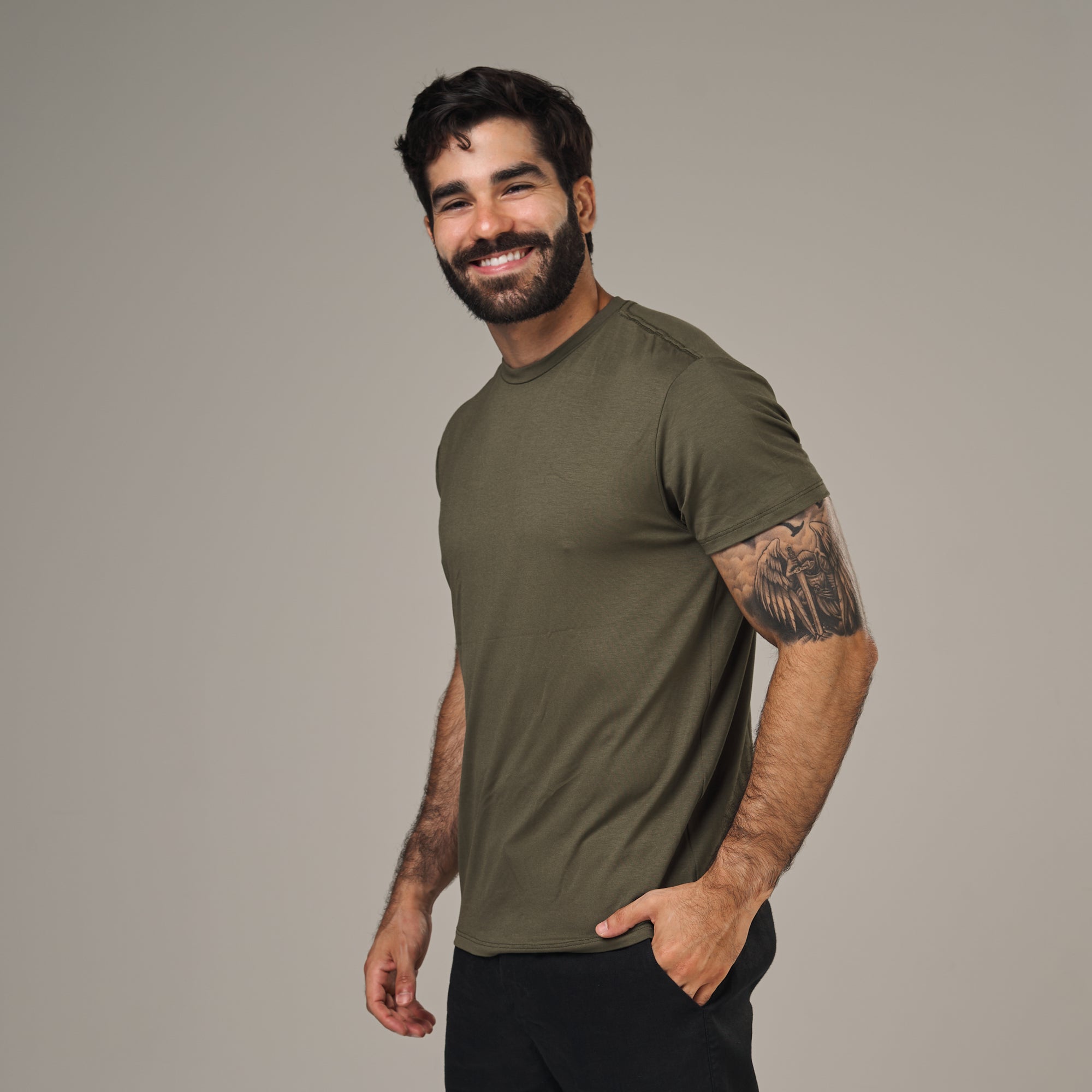 Camiseta Tech New Horizon Back Verde Militar