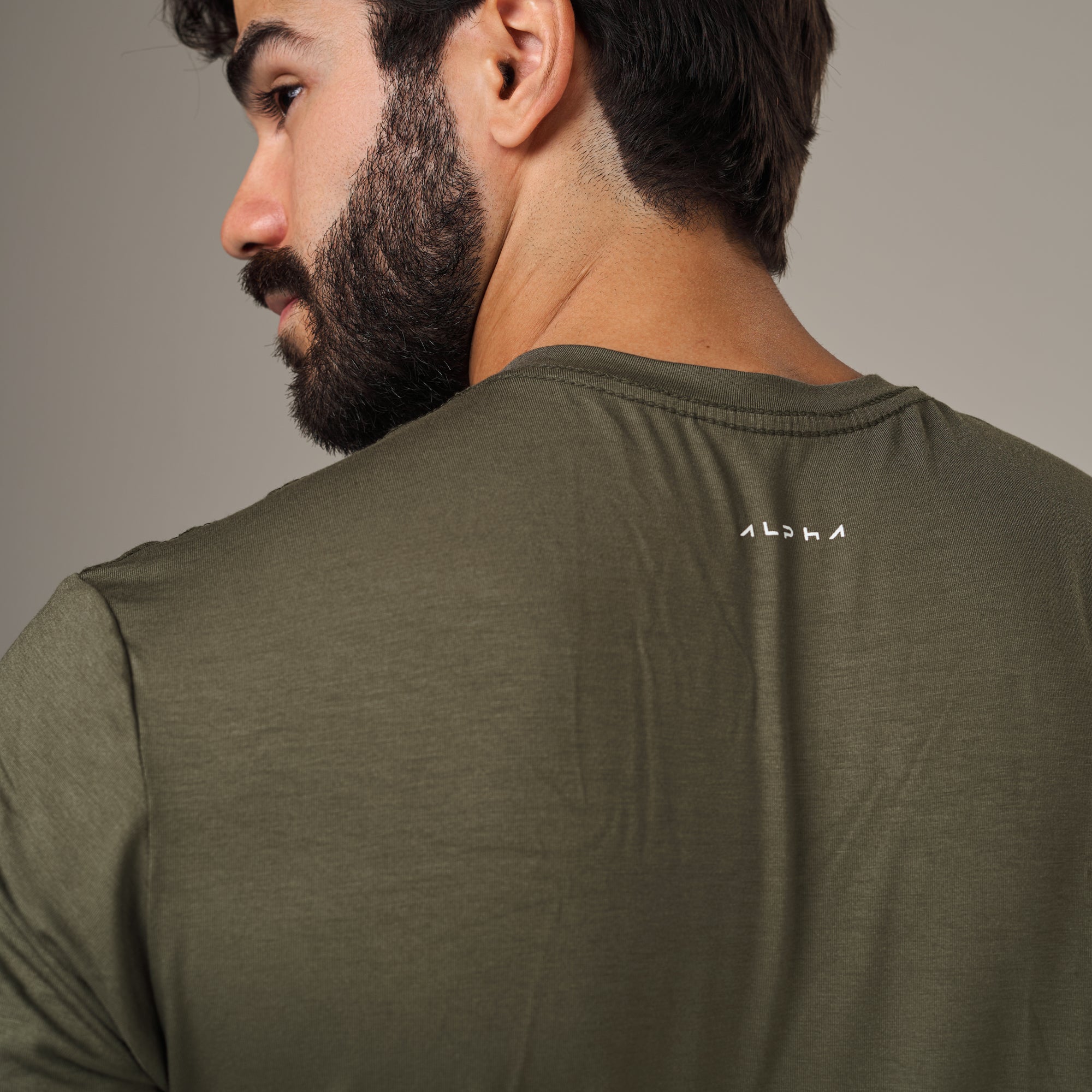 Camiseta Tech New Horizon Back Verde Militar