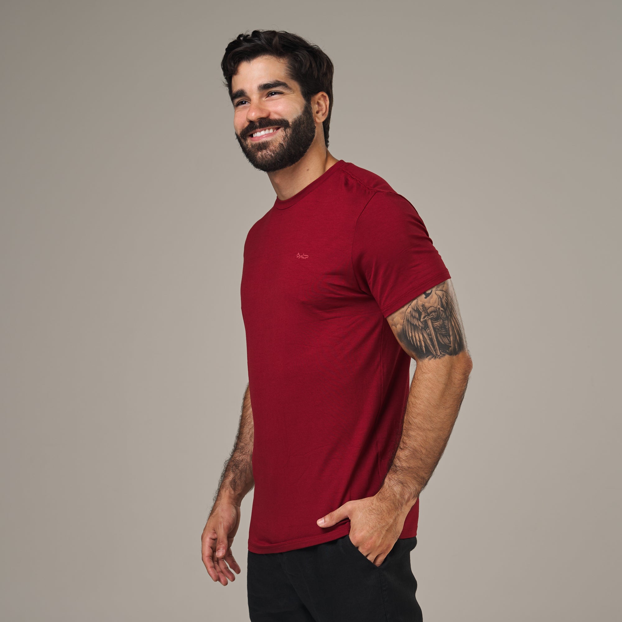Camiseta Tech New Tenacity Vermelho Carmim