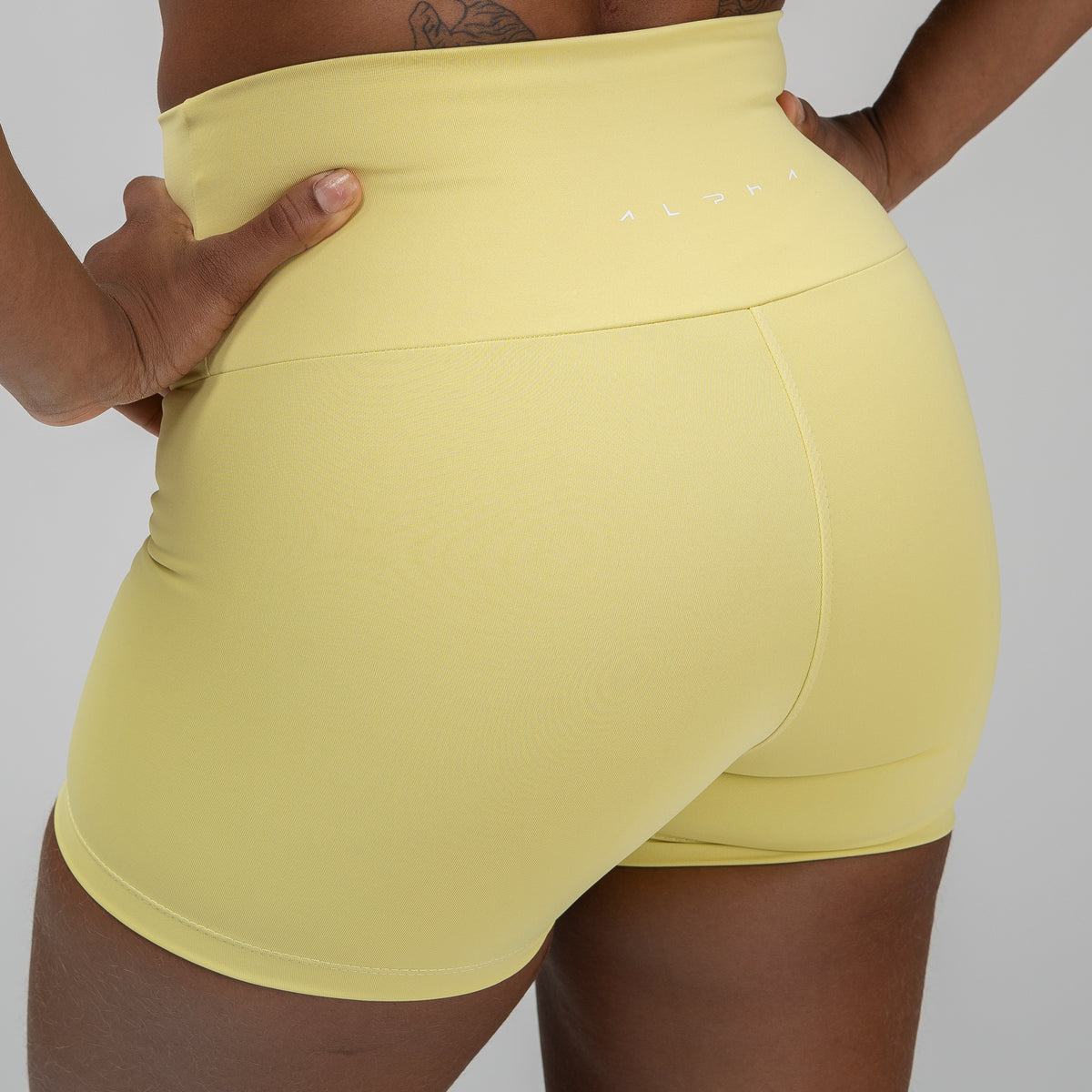 Short Basic New Horizon Amarelo Cítrico