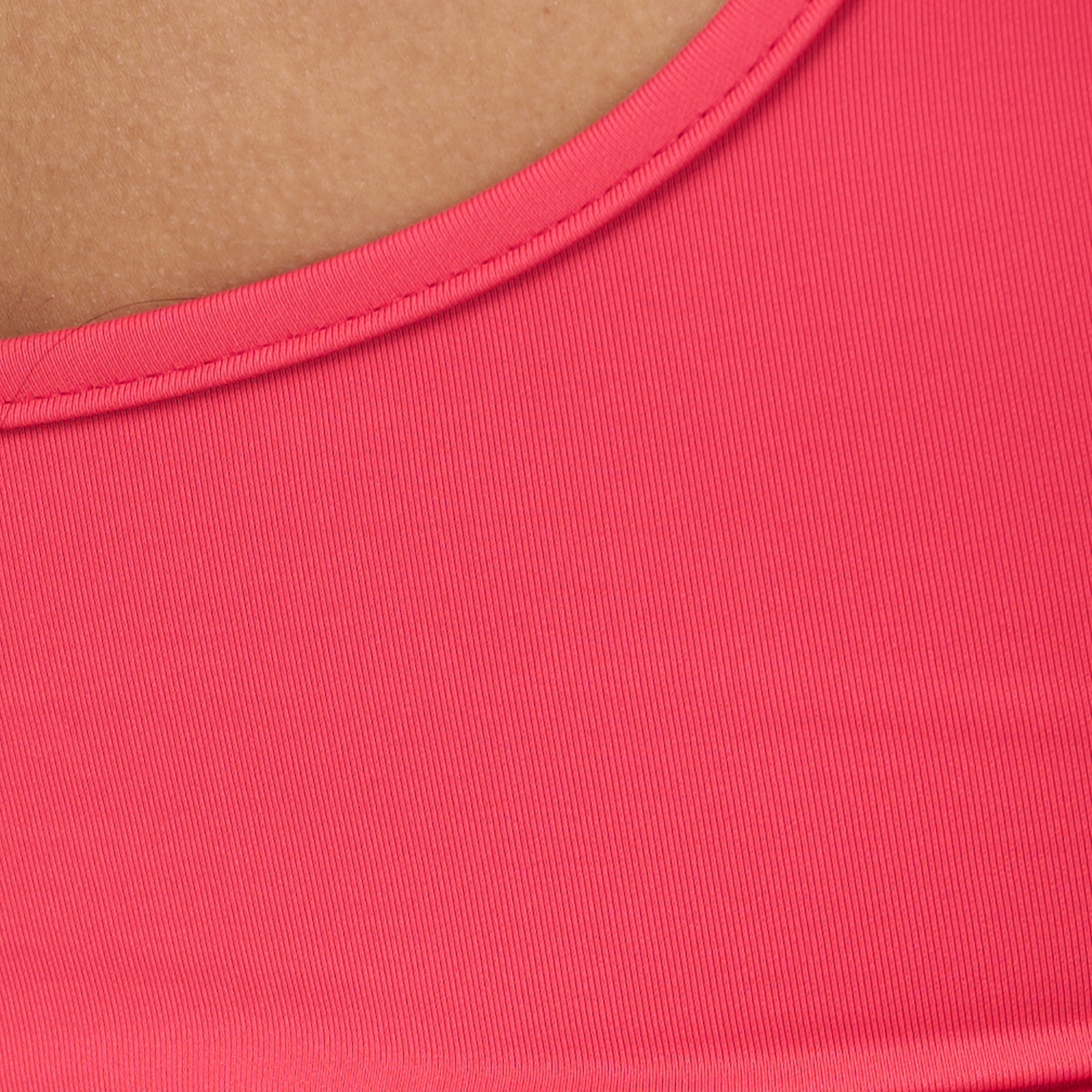 Top Basic Lupus Rosa Chiclete