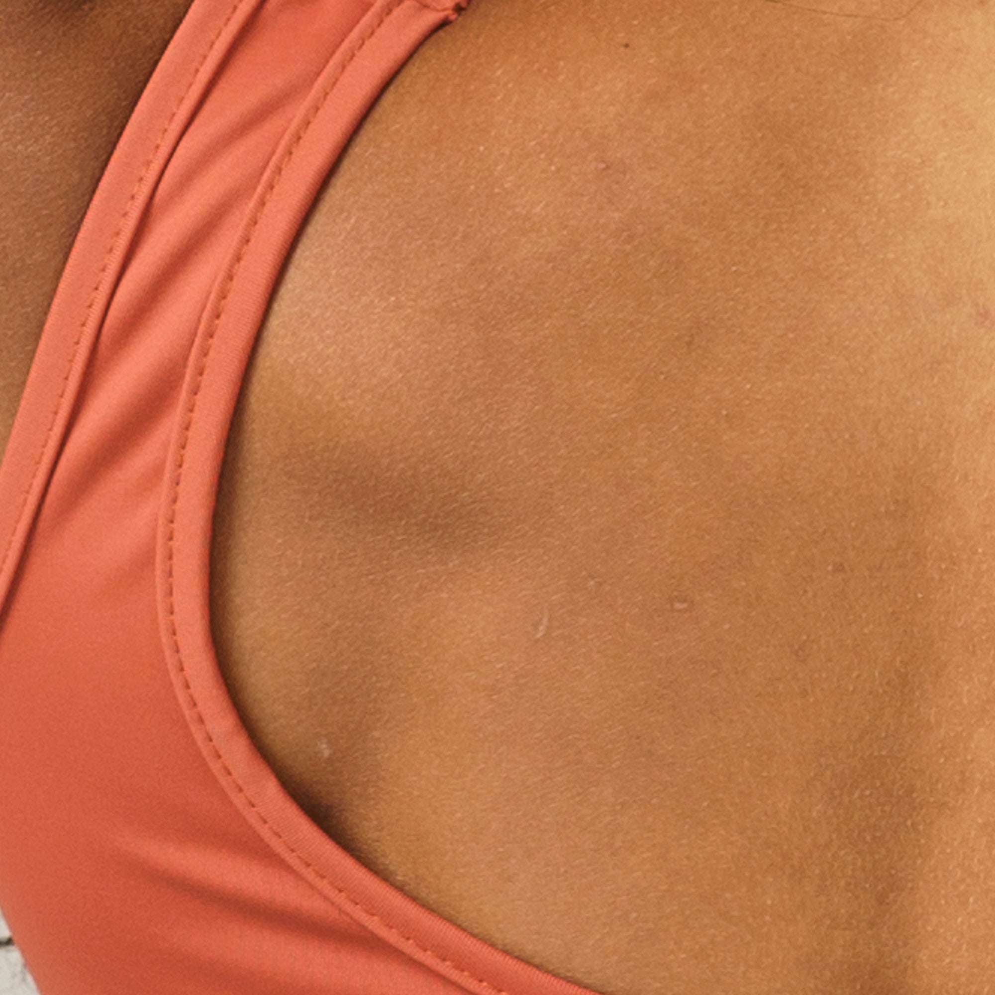 Top Basic Lupus Marrom Canela