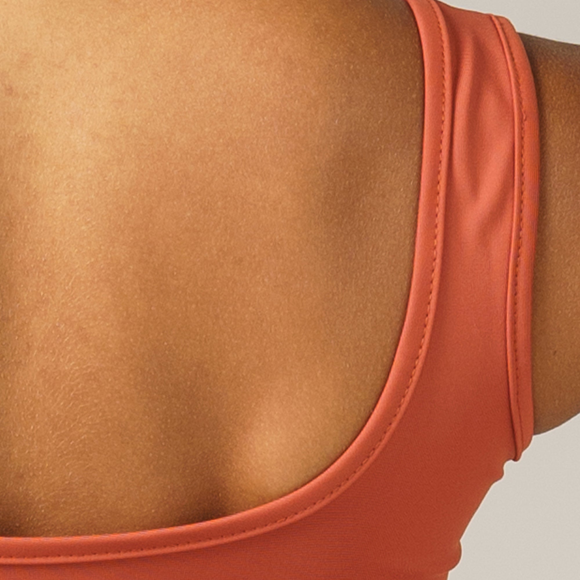 Top Basic Lupus Marrom Canela